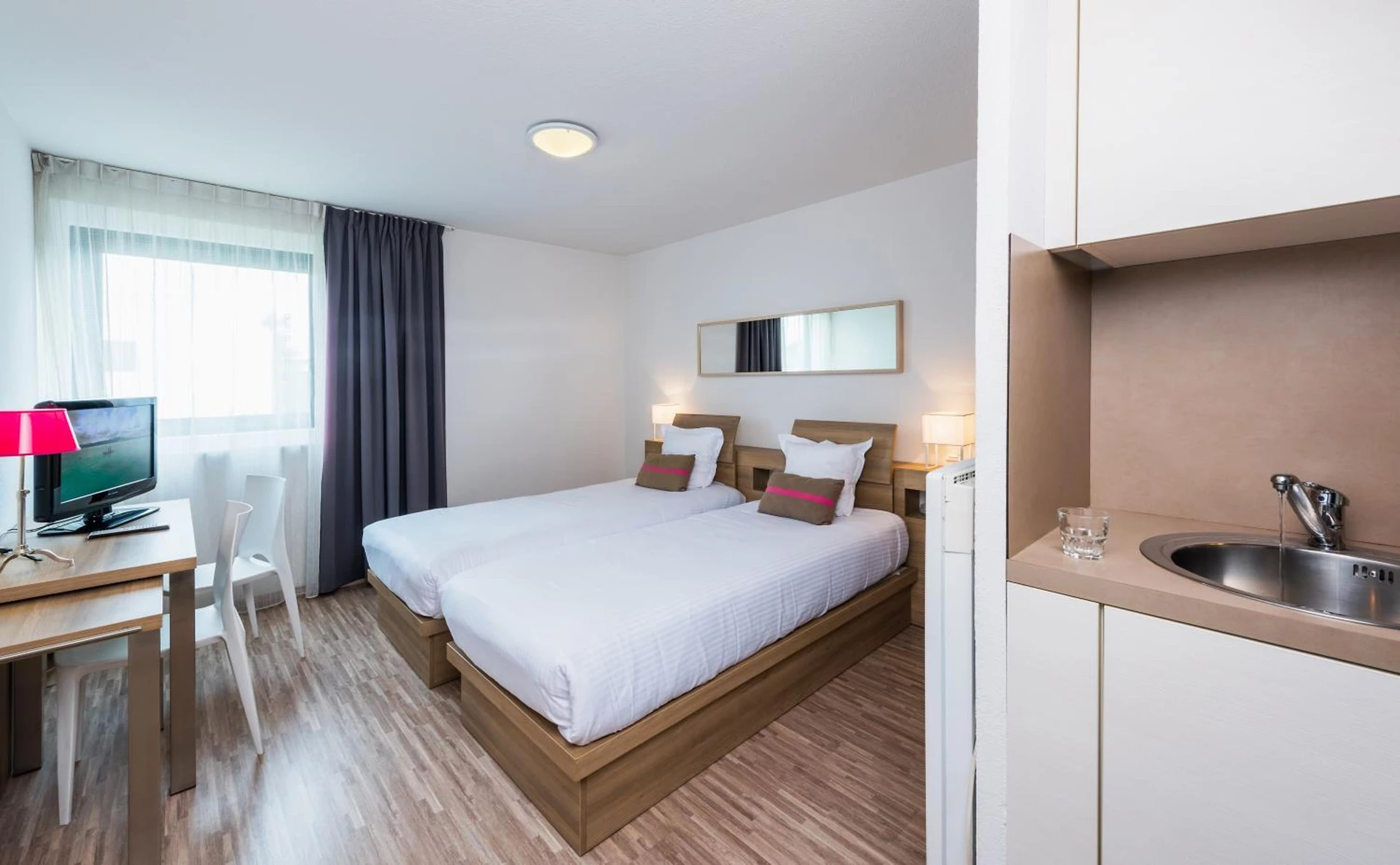 Chambre disponible pour un séminaire d'entreprise à Ténéo Apparthotel Bordeaux Mérignac - Aéroport - Mérignac