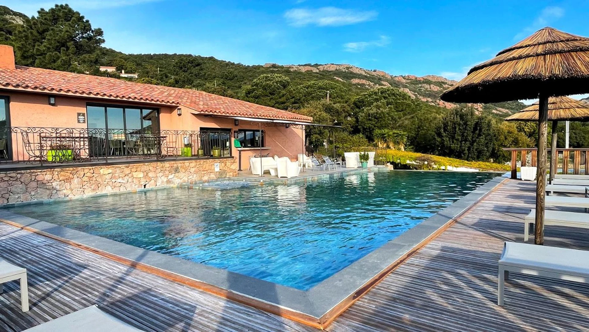 Organiser un séminaire d'entreprise : Résidence U Pirellu à porto-vecchio