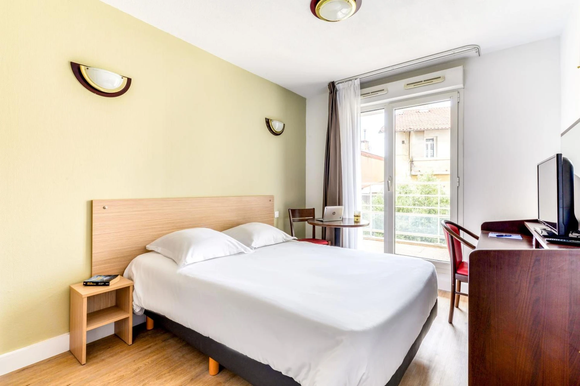 Magnifique chambre pour un séminaire d'entreprise à Zenitude Hôtel-Résidences Béziers Centre - Béziers