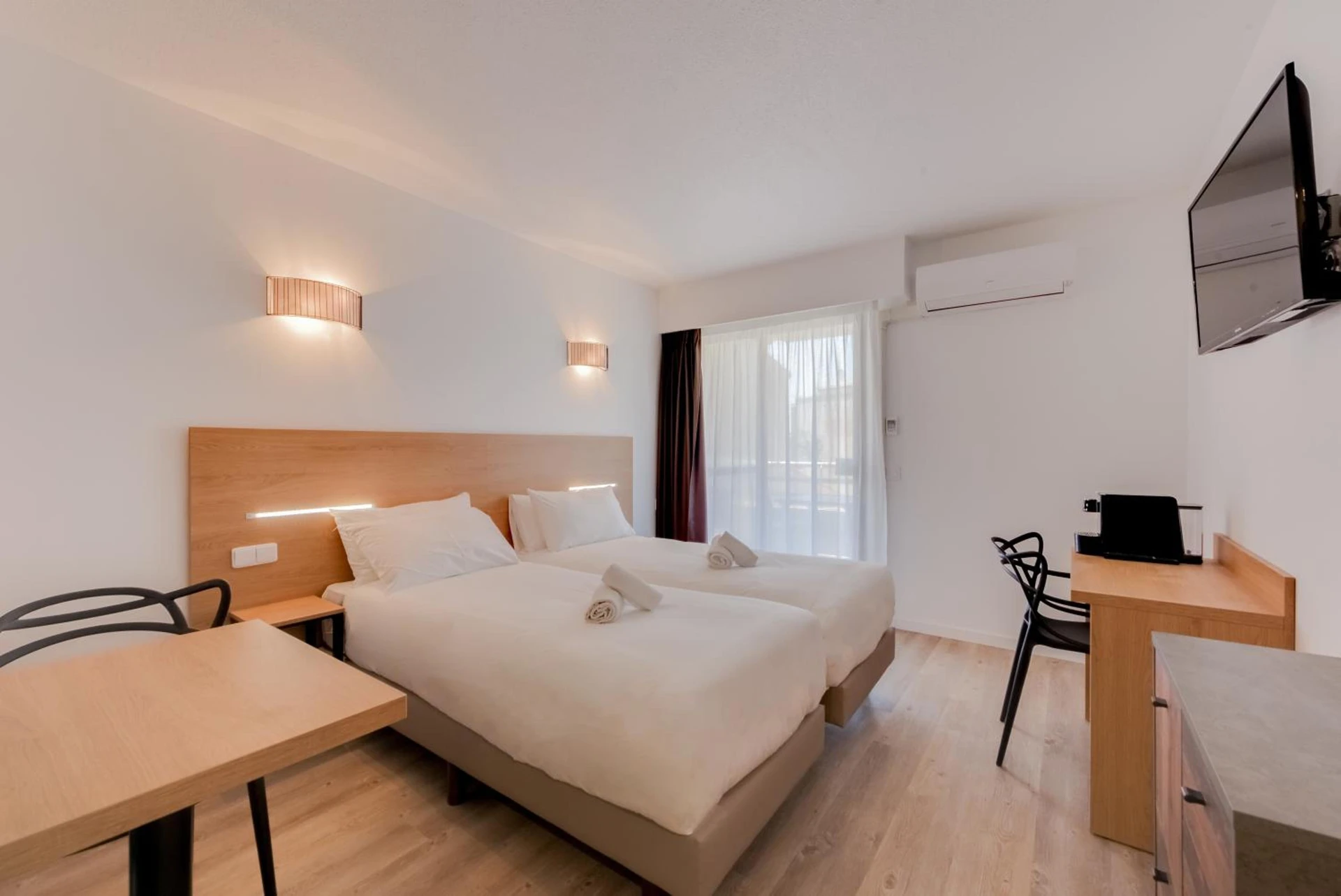 Chambre disponible pour un séminaire d'entreprise à Residhotel Les Coralynes - Cannes