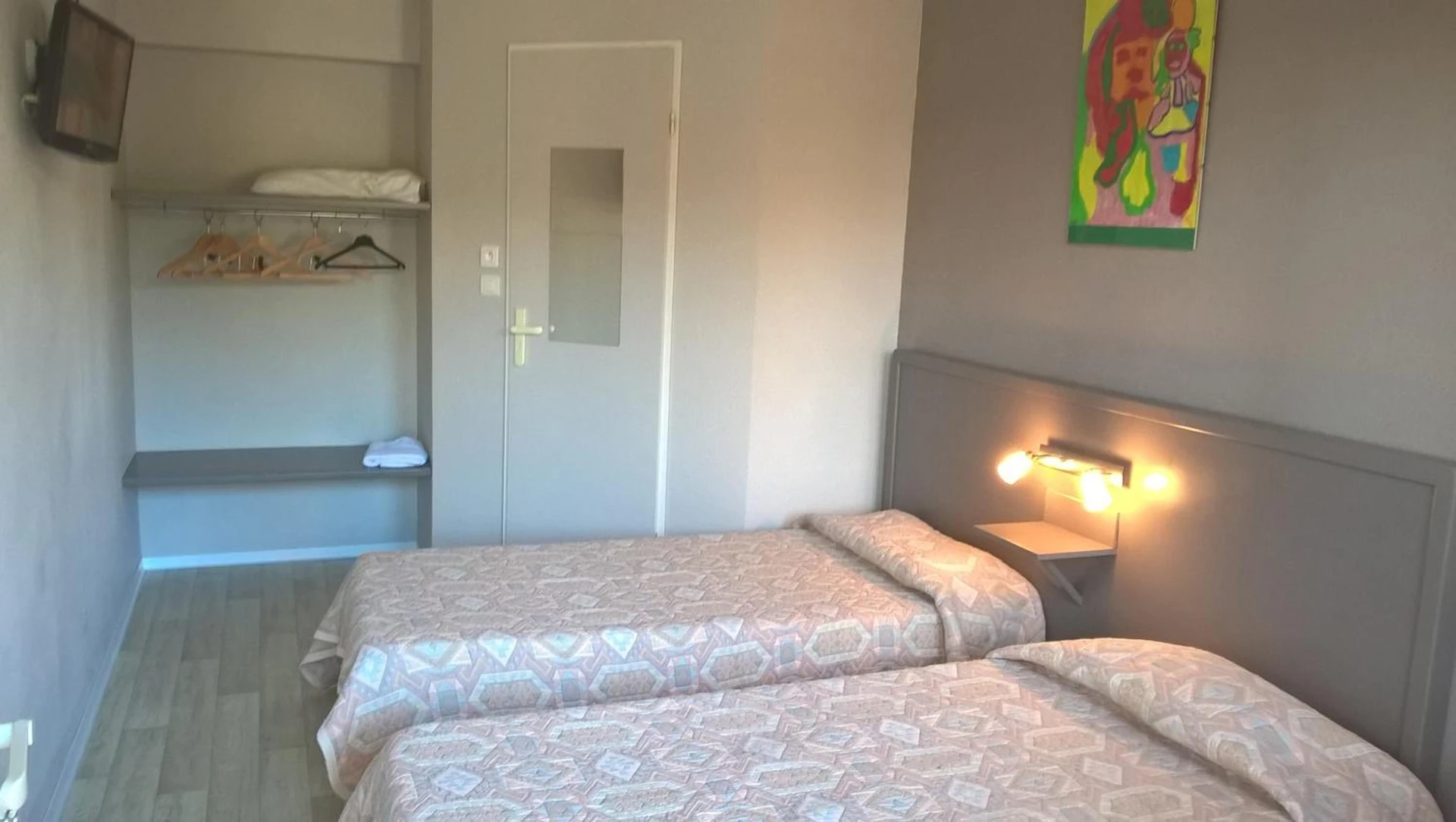 Chambre disponible pour un séminaire d'entreprise à Riv'Hotel - Maleville