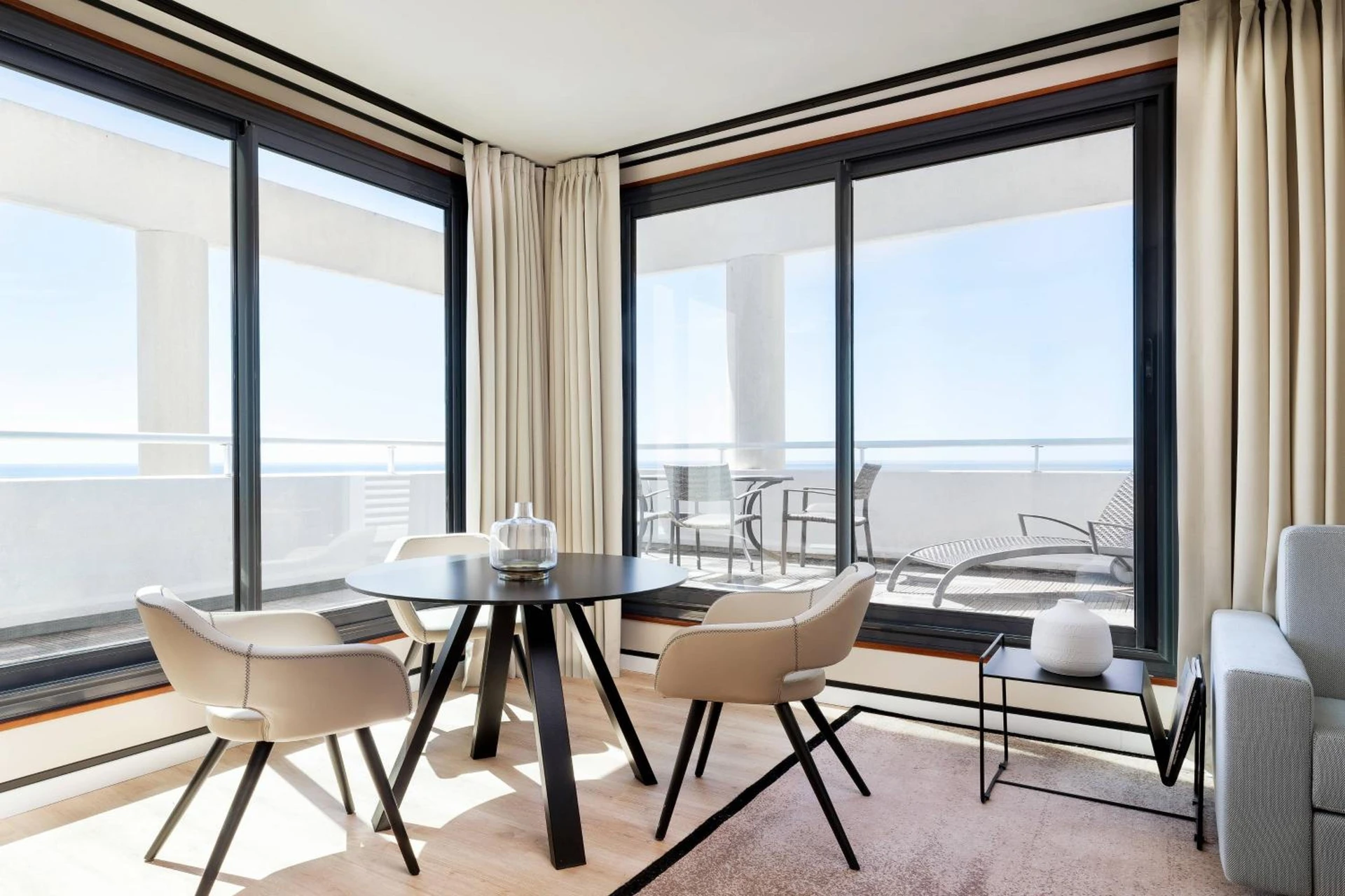 Chambre disponible pour un séminaire d'entreprise à Riviera Marriott Hotel La Porte De Monaco - Cap d'Ail