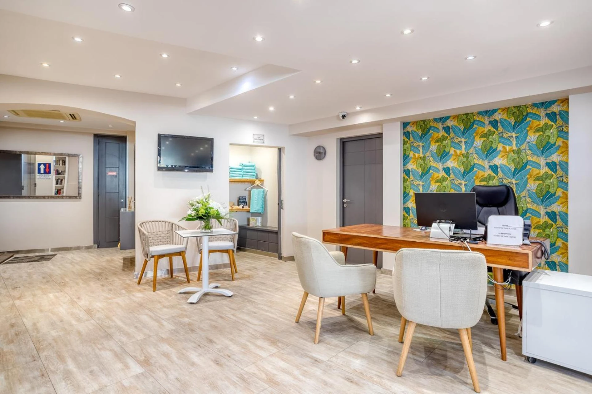 Ambiance de travail pour séminaire d'entreprise à Roc Hotel - Hôtel 4 étoiles les pieds dans l'eau - Le Lavandou