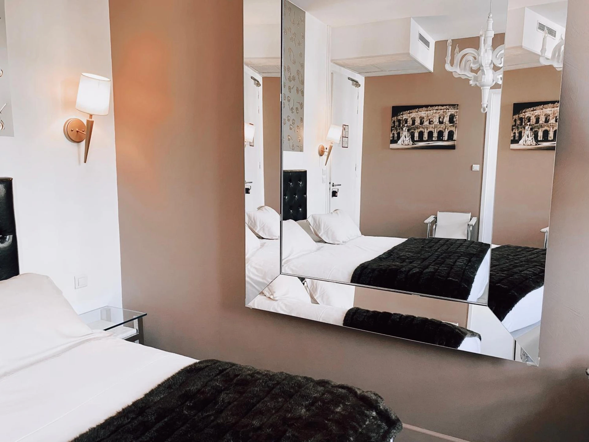 Magnifique chambre pour un séminaire d'entreprise à Royal Hôtel - Nîmes