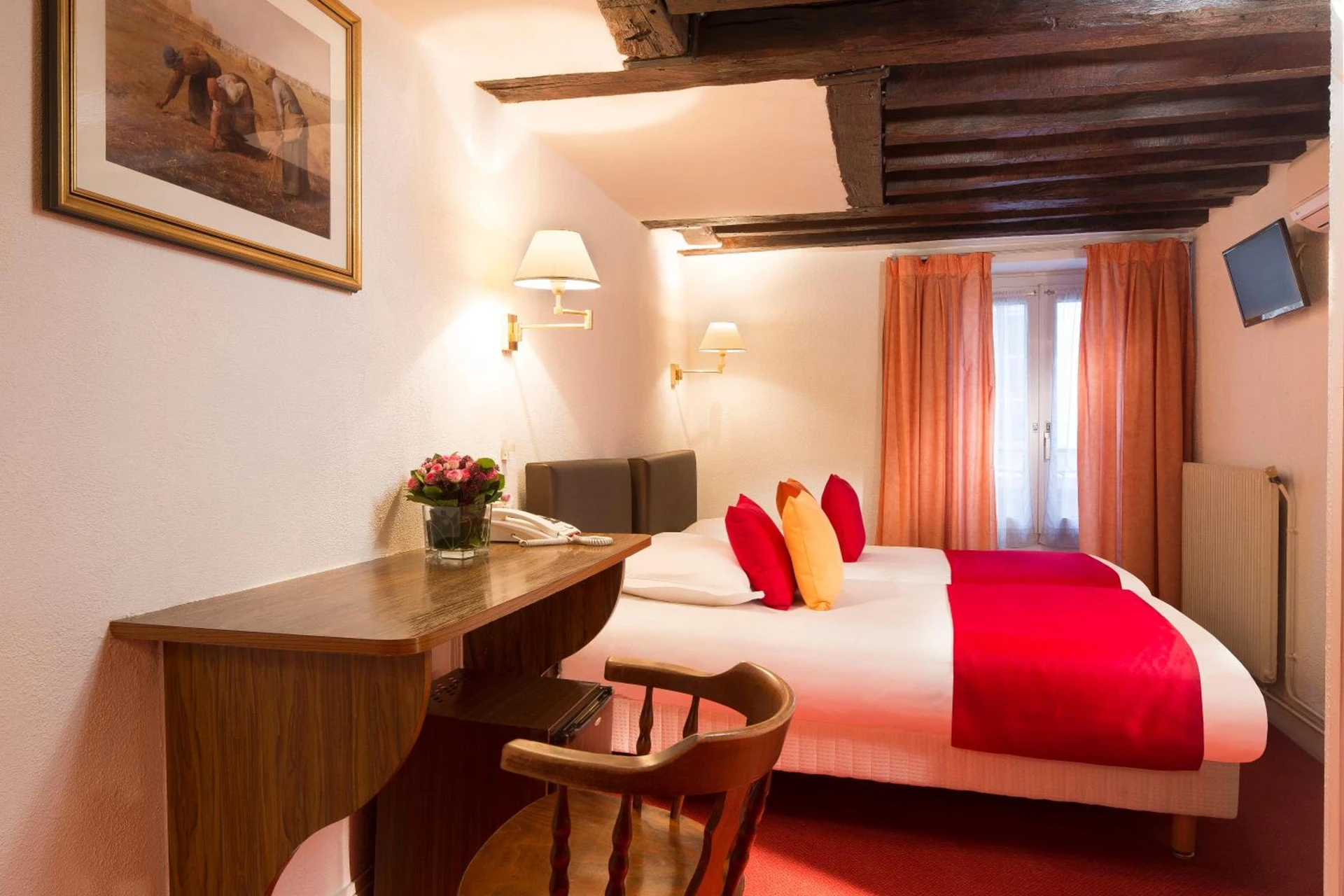 Chambre disponible pour un séminaire d'entreprise à Hôtel Saint Roch - Paris