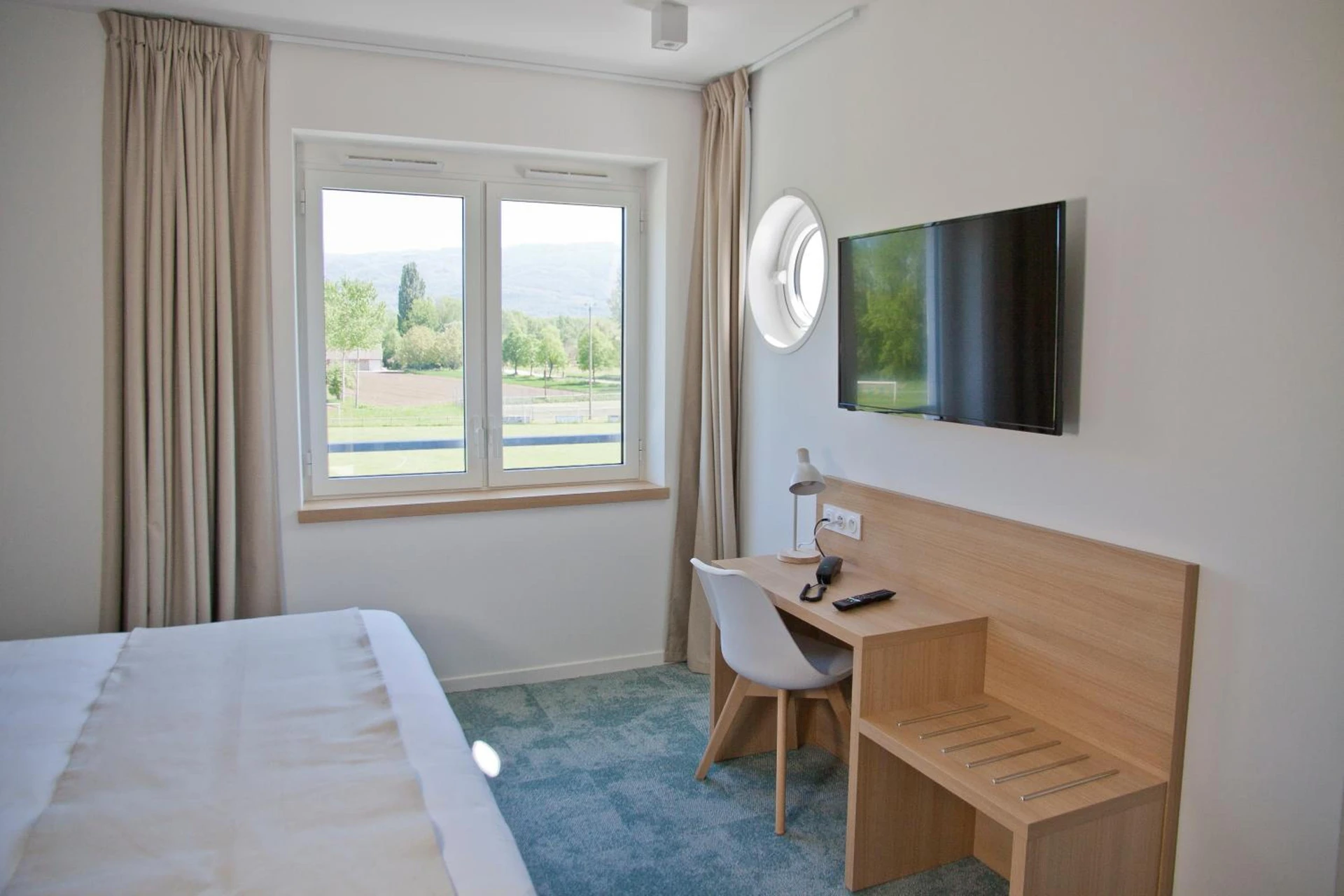 Chambre disponible pour un séminaire d'entreprise à SHANA Hôtel & Résidence - Chanaz