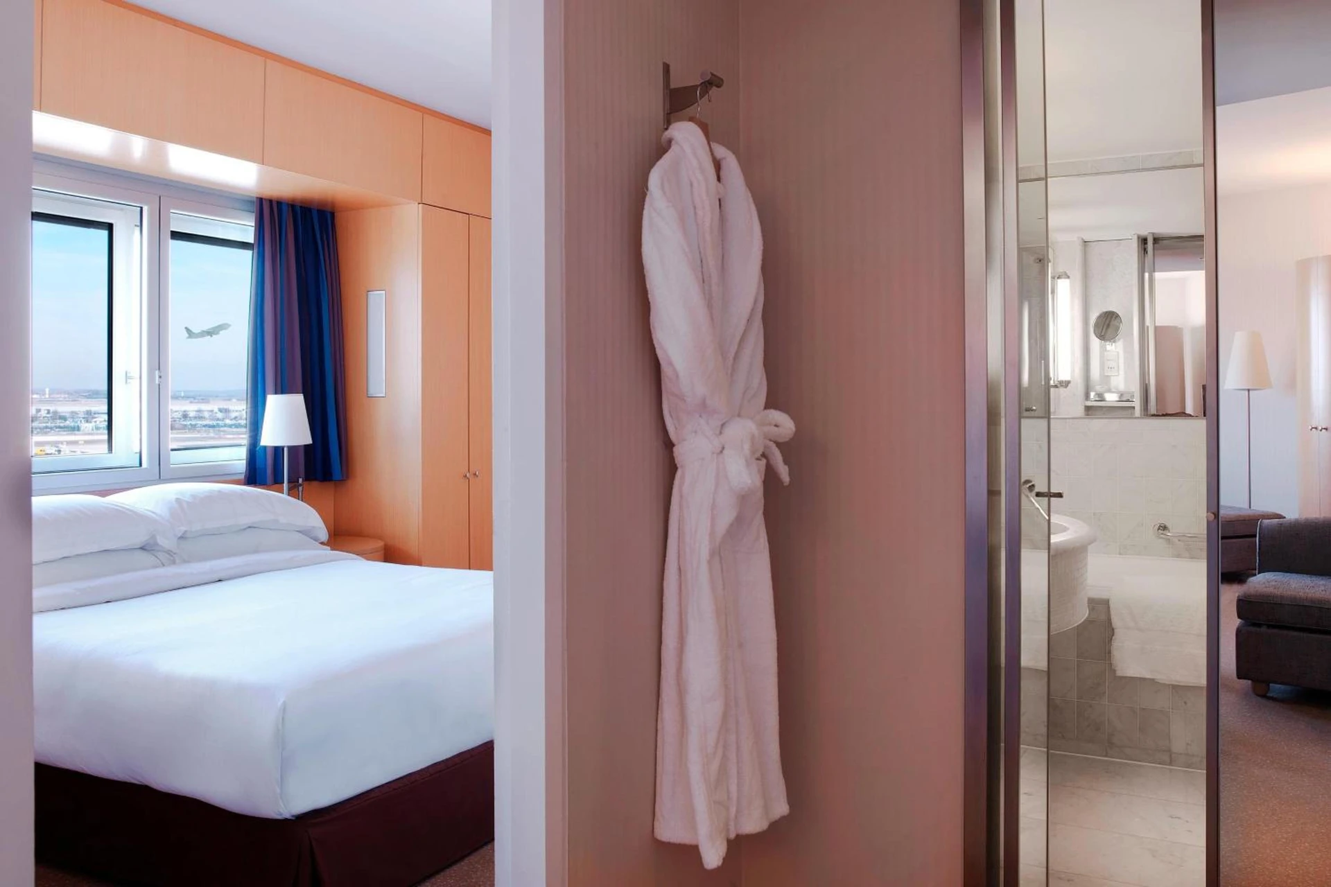 Chambre disponible pour un séminaire d'entreprise à Sheraton Paris Charles de Gaulle Airport Hotel - Roissy-en-France