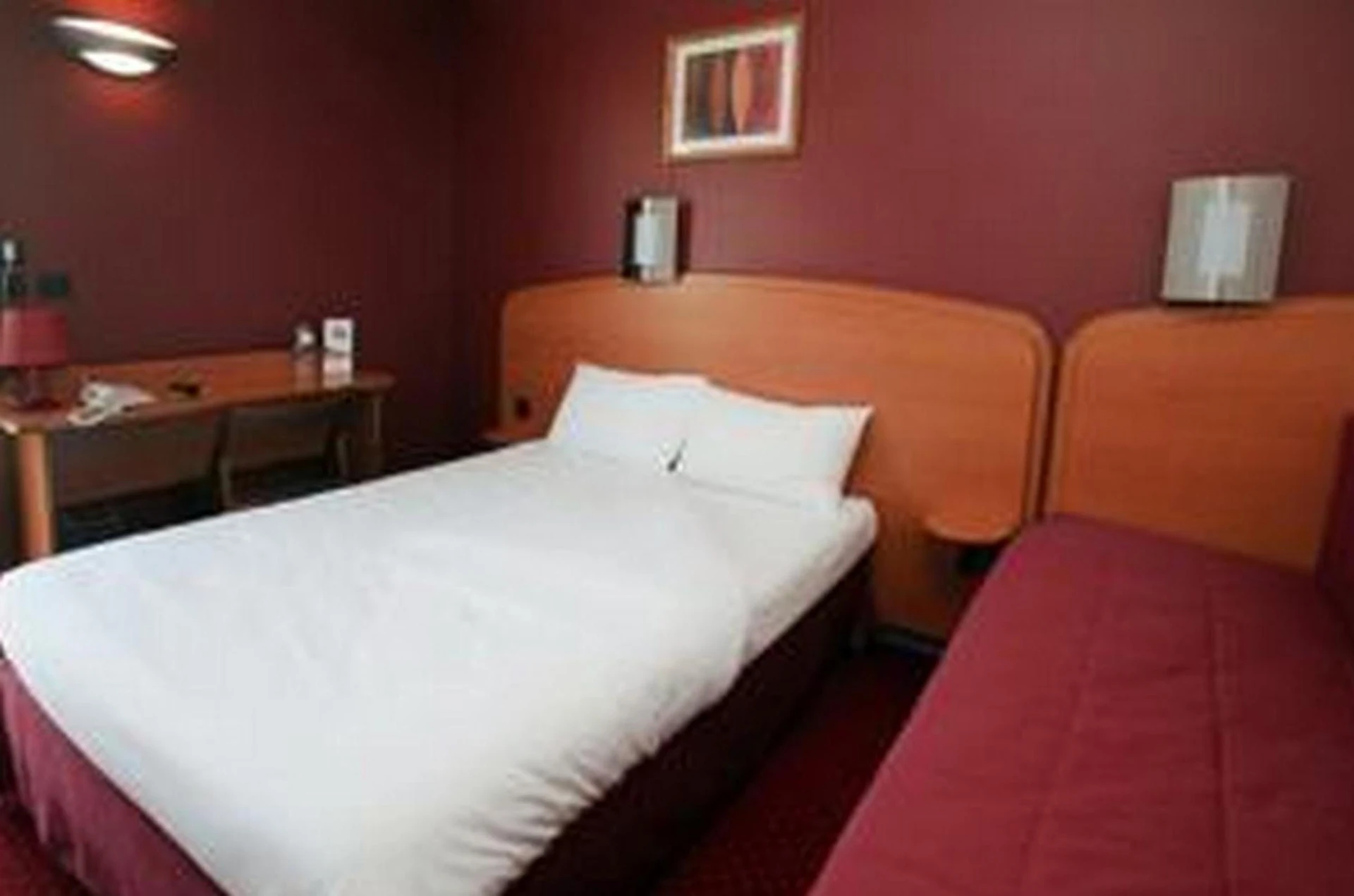 Chambre disponible pour un séminaire d'entreprise à Sky Hotel Goussainville Charles de Gaulle - Goussainville