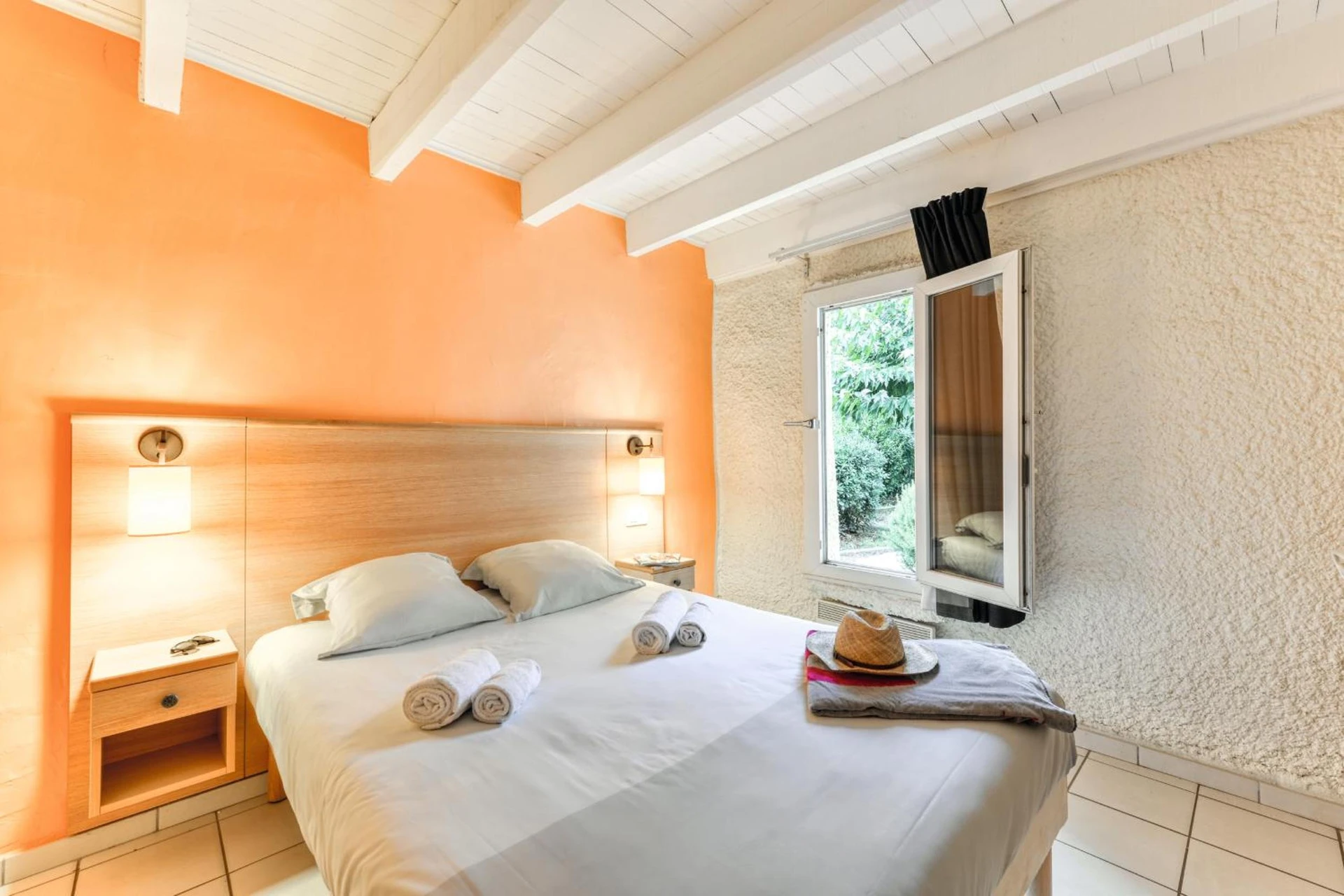 Chambre disponible pour un séminaire d'entreprise à SOWELL RESIDENCES Les Lauriers Roses - Le Cap d'Agde