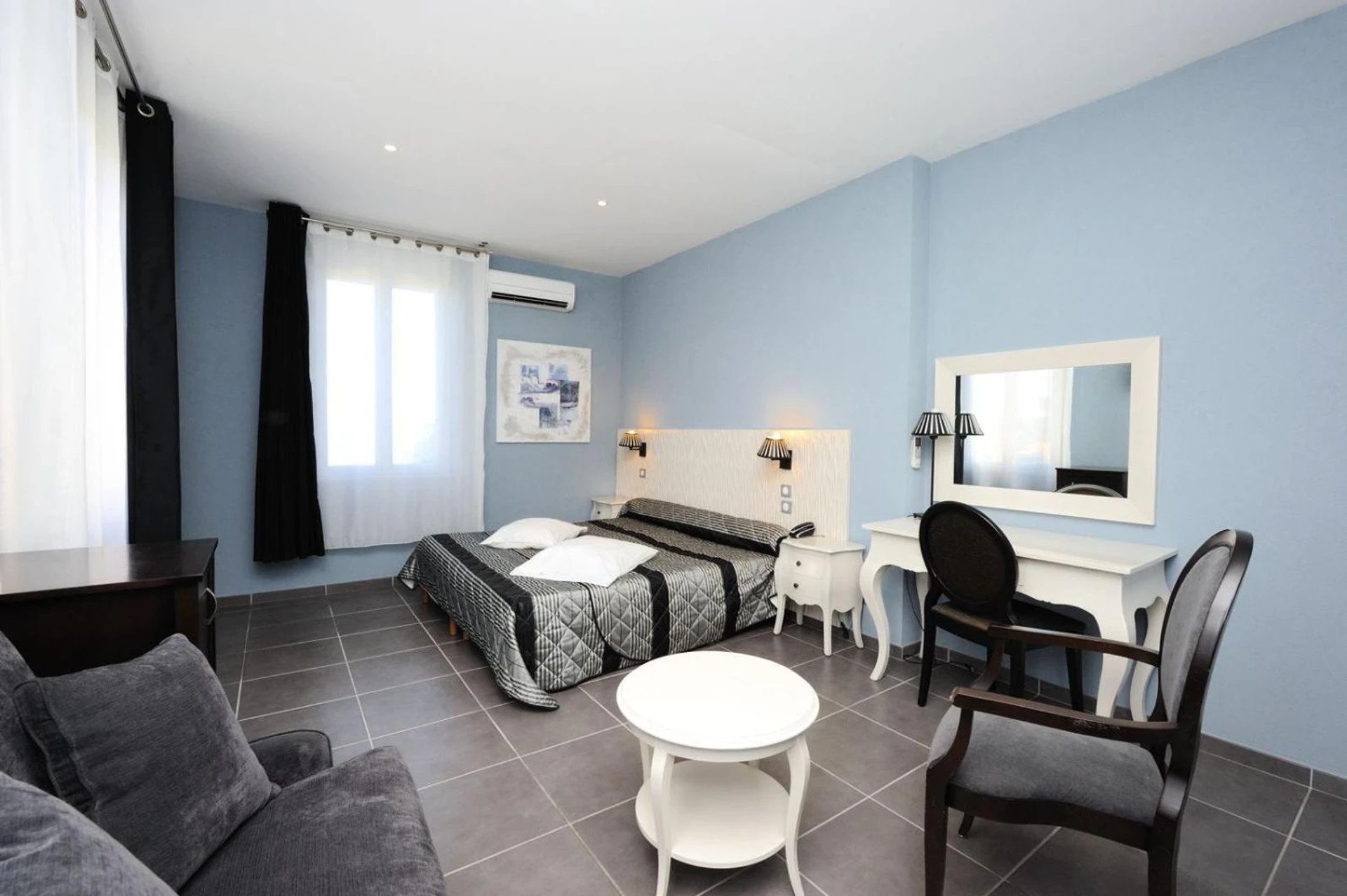 Magnifique chambre pour un séminaire d'entreprise à Splendid Hôtel - LʼÎle-Rousse