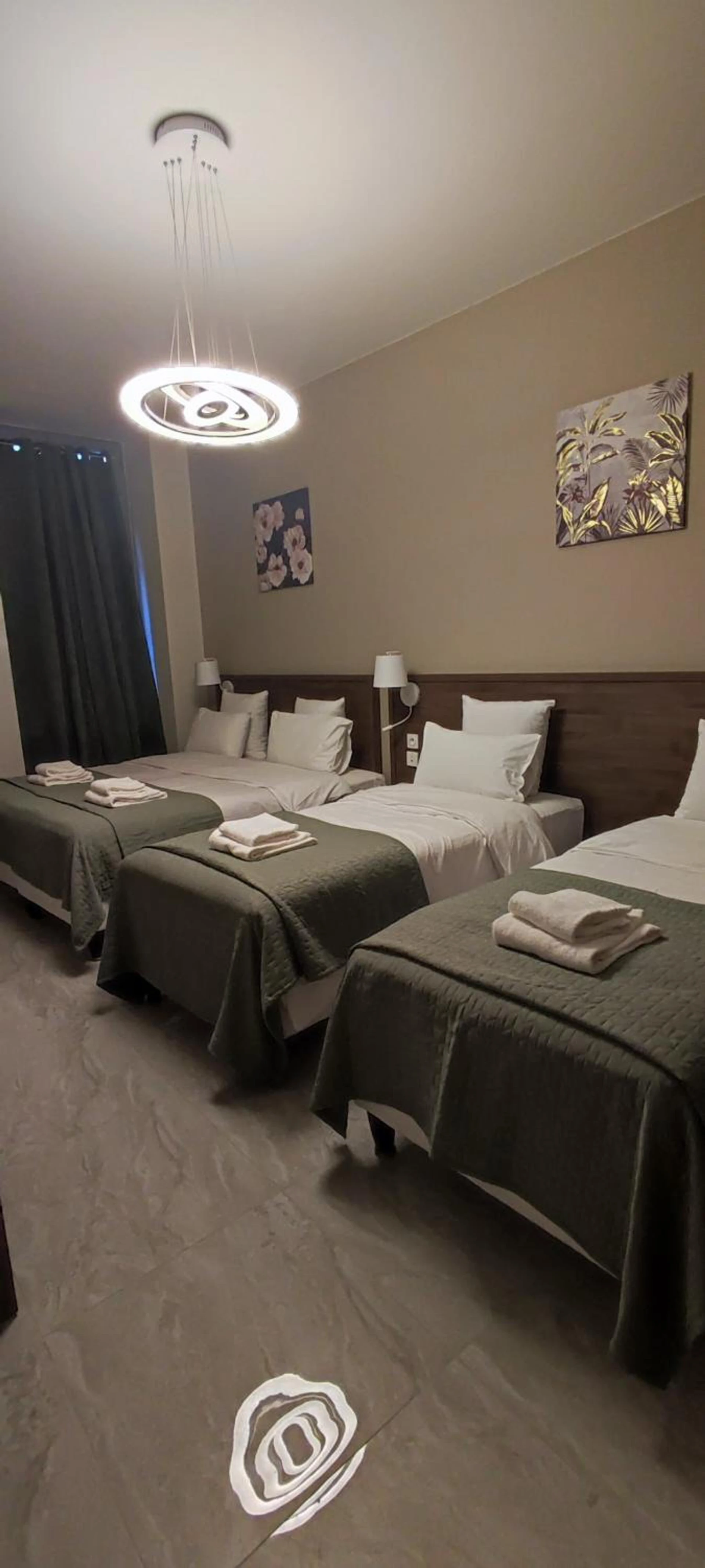Chambre disponible pour un séminaire d'entreprise à SQUARE HOTEL - Nîmes