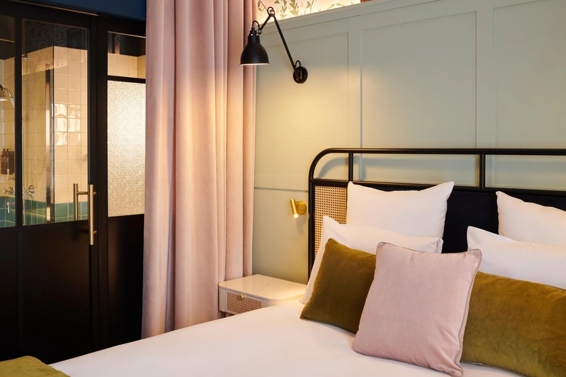 Chambre disponible pour un séminaire d'entreprise à Square Lodge Hotel La Roche sur Yon - Handwritten Collection - La Roche-sur-Yon