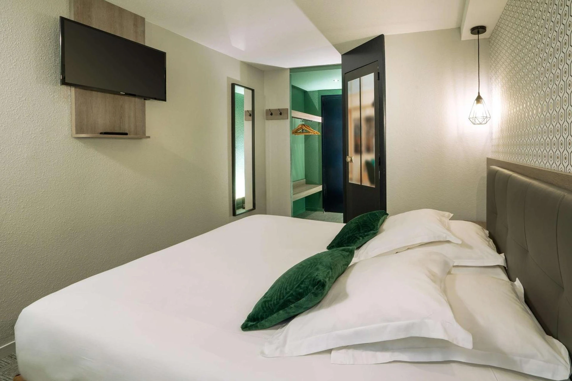 Chambre disponible pour un séminaire d'entreprise à Sure Hotel by Best Western Rouvignies Valenciennes - Valenciennes