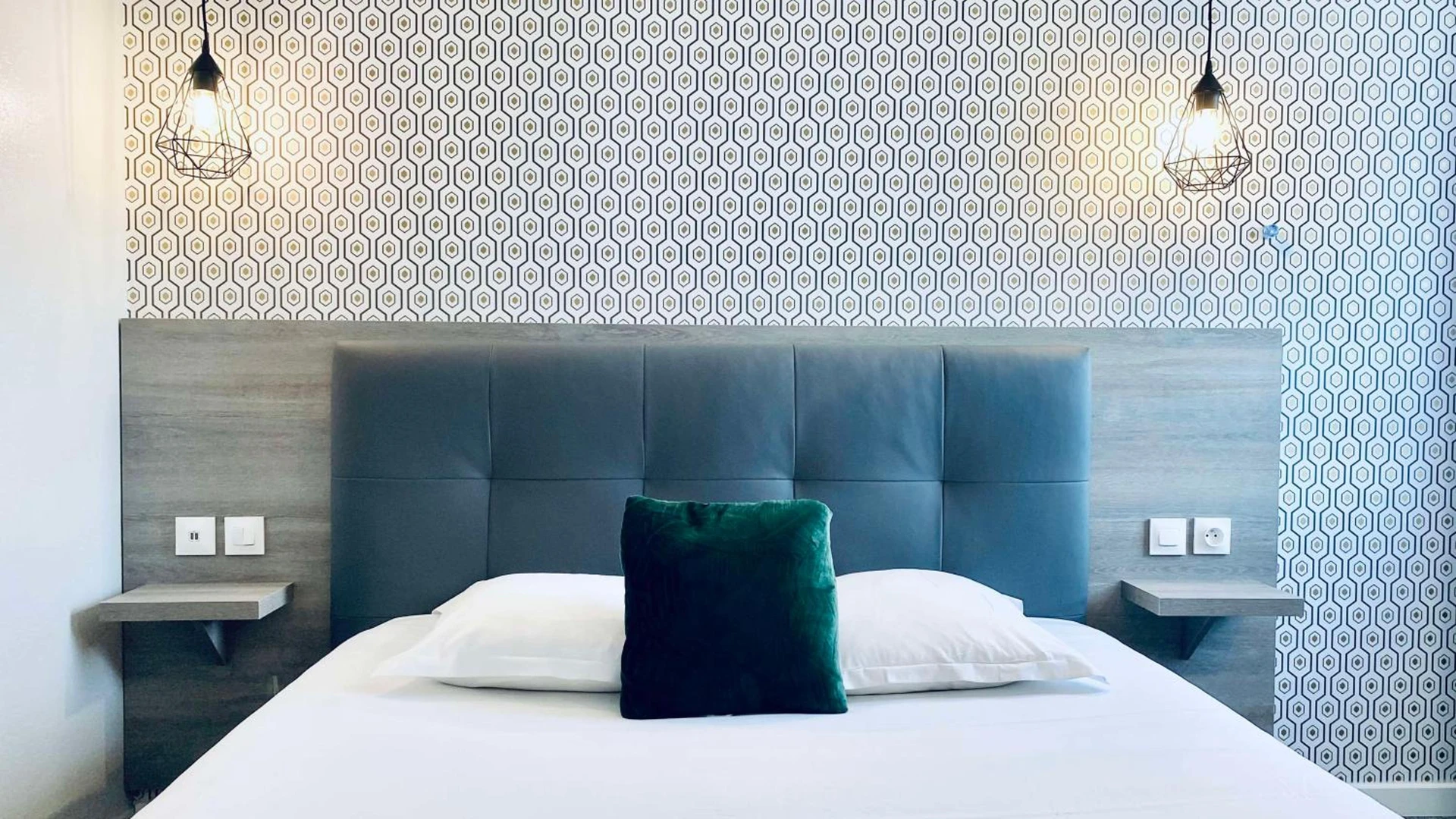 Chambre disponible pour un séminaire d'entreprise à Sure Hotel by Best Western Rouvignies Valenciennes - Valenciennes