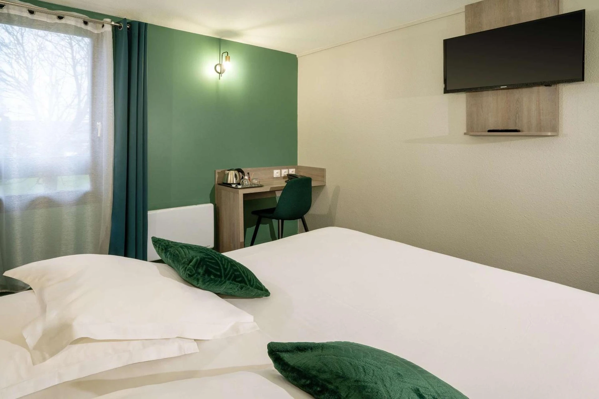 Chambre disponible pour un séminaire d'entreprise à Sure Hotel by Best Western Rouvignies Valenciennes - Valenciennes