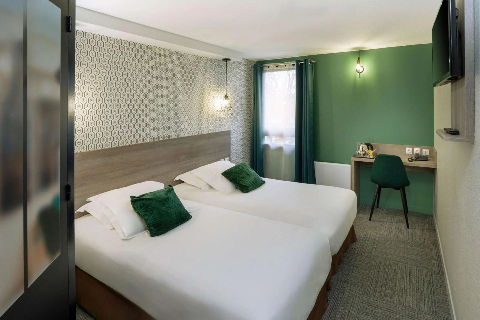 Magnifique chambre pour un séminaire d'entreprise à Sure Hotel by Best Western Rouvignies Valenciennes - Valenciennes