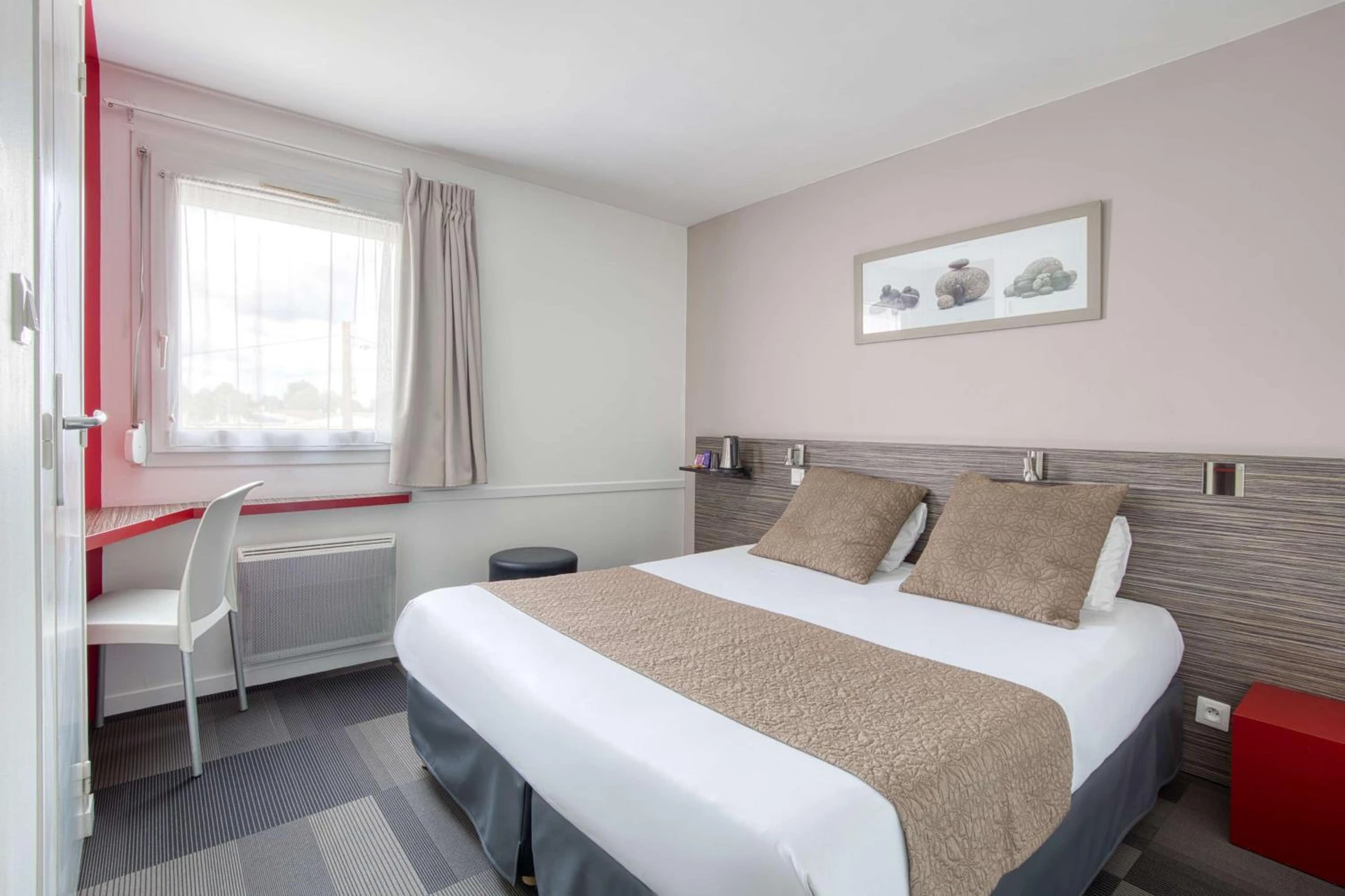 Chambre disponible pour un séminaire d'entreprise à Sure Hotel by Best Western Nantes Saint-Herblain - Saint-Herblain