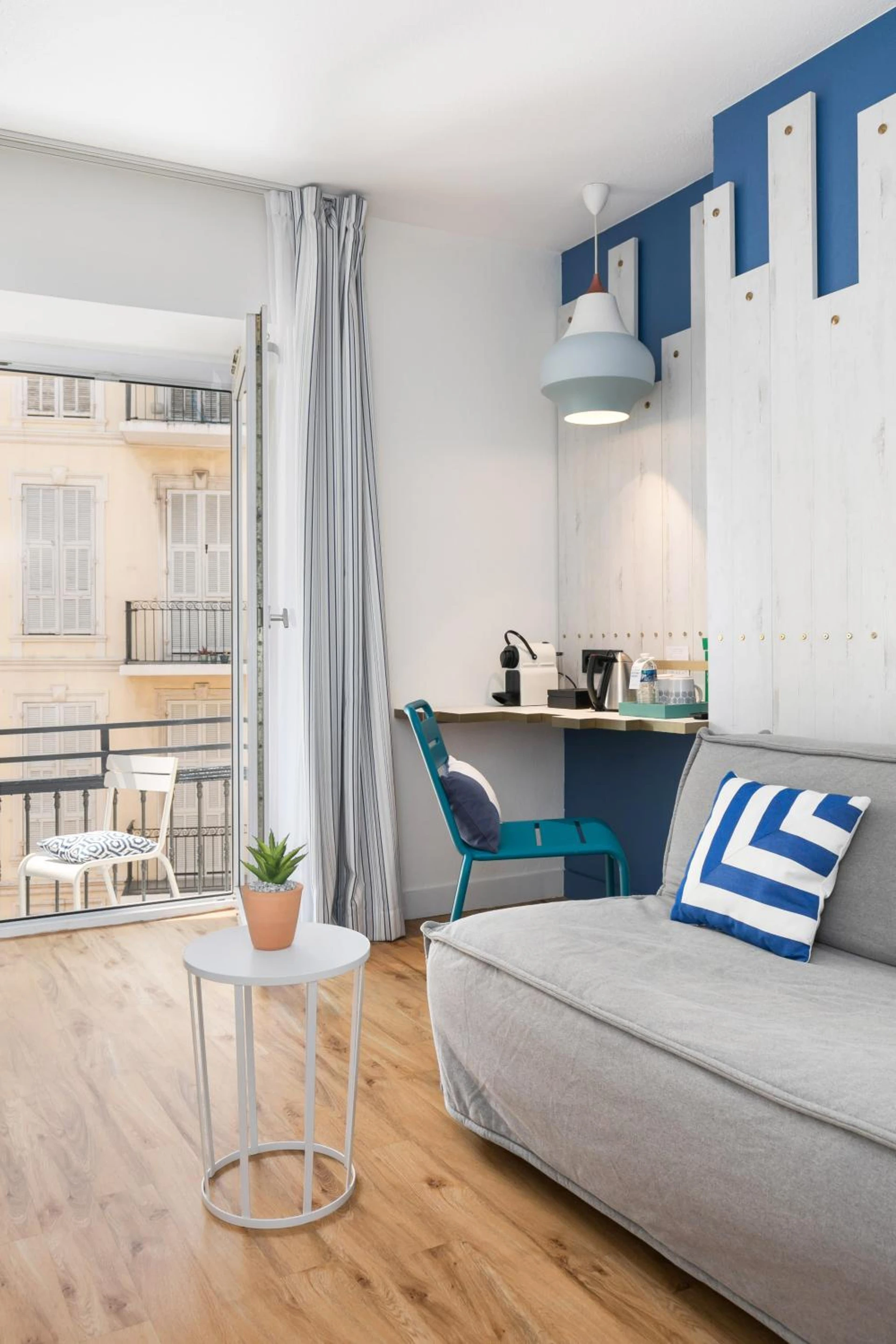 Magnifique chambre pour un séminaire d'entreprise à The Deck Hotel by Happyculture - Nice