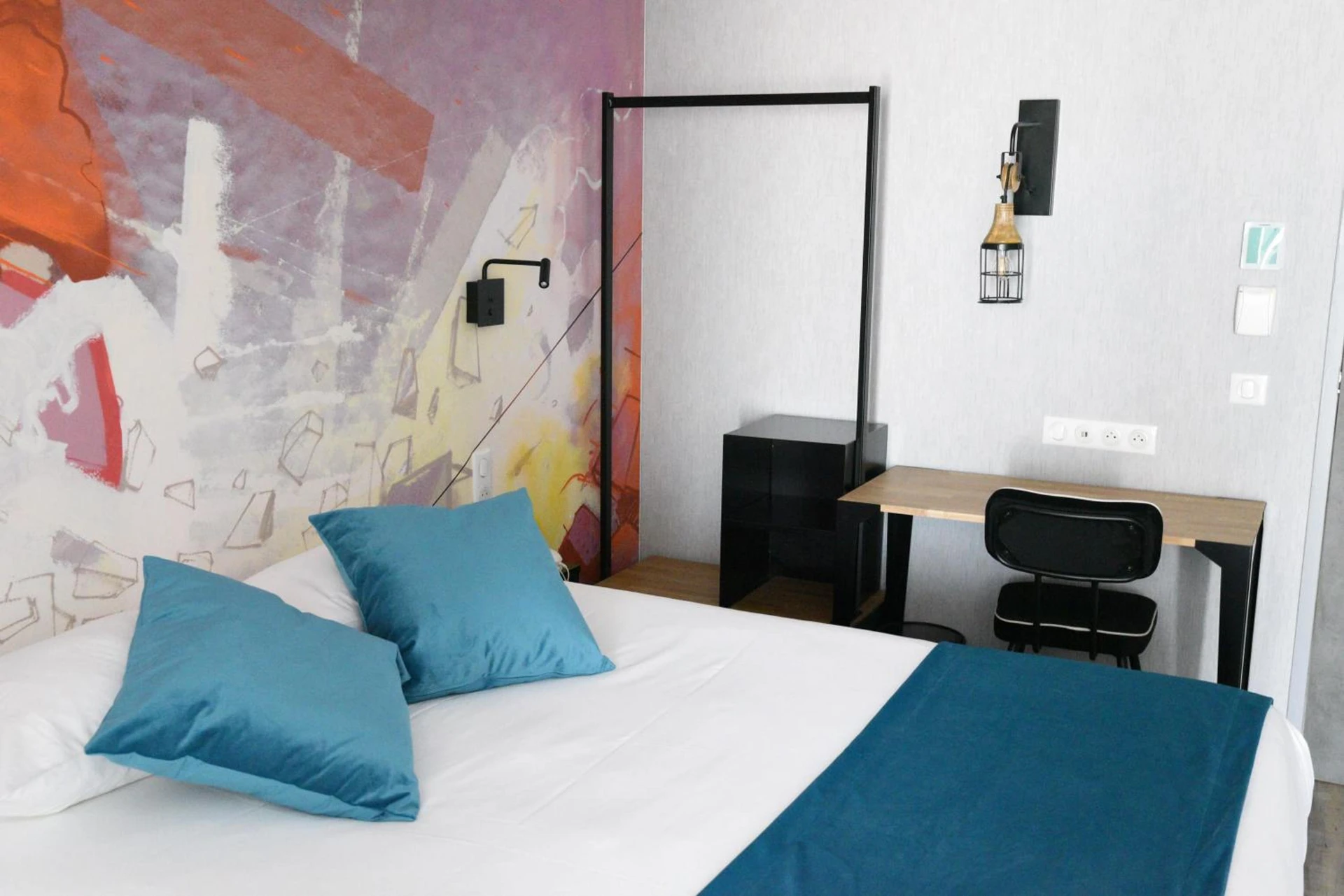 Chambre disponible pour un séminaire d'entreprise à The Originals Boutique, Hôtel Montélimar - Montélimar