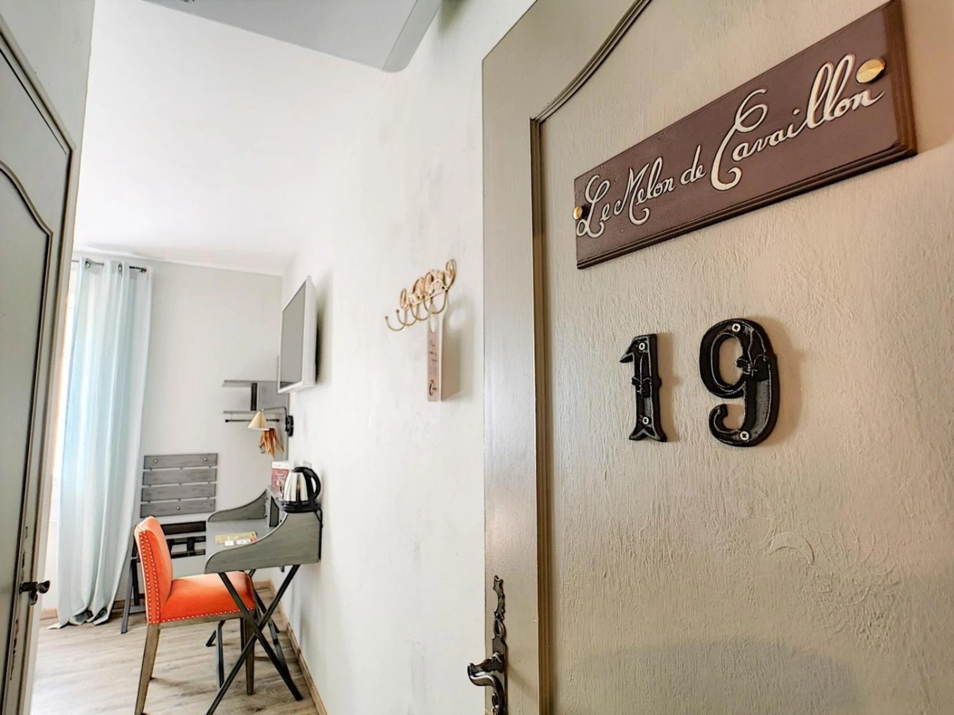 Chambre disponible pour un séminaire d'entreprise à The Originals Boutique, Hôtel du Parc, Cavaillon - Cavaillon
