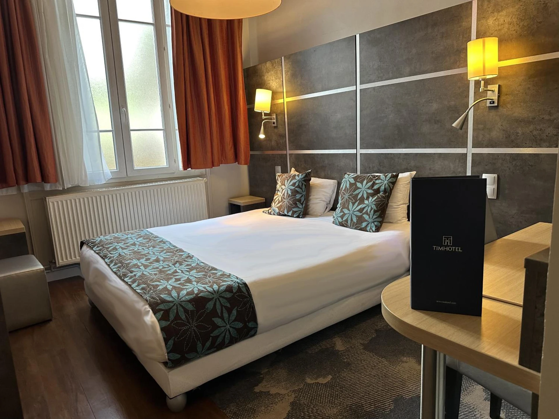 Chambre disponible pour un séminaire d'entreprise à Timhotel Boulogne Rives de Seine - Boulogne-Billancourt