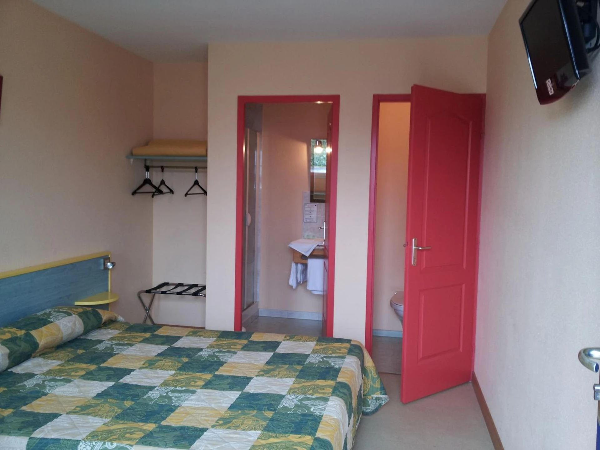 Chambre disponible pour un séminaire d'entreprise à Tour Hôtel - Lesparre-Médoc
