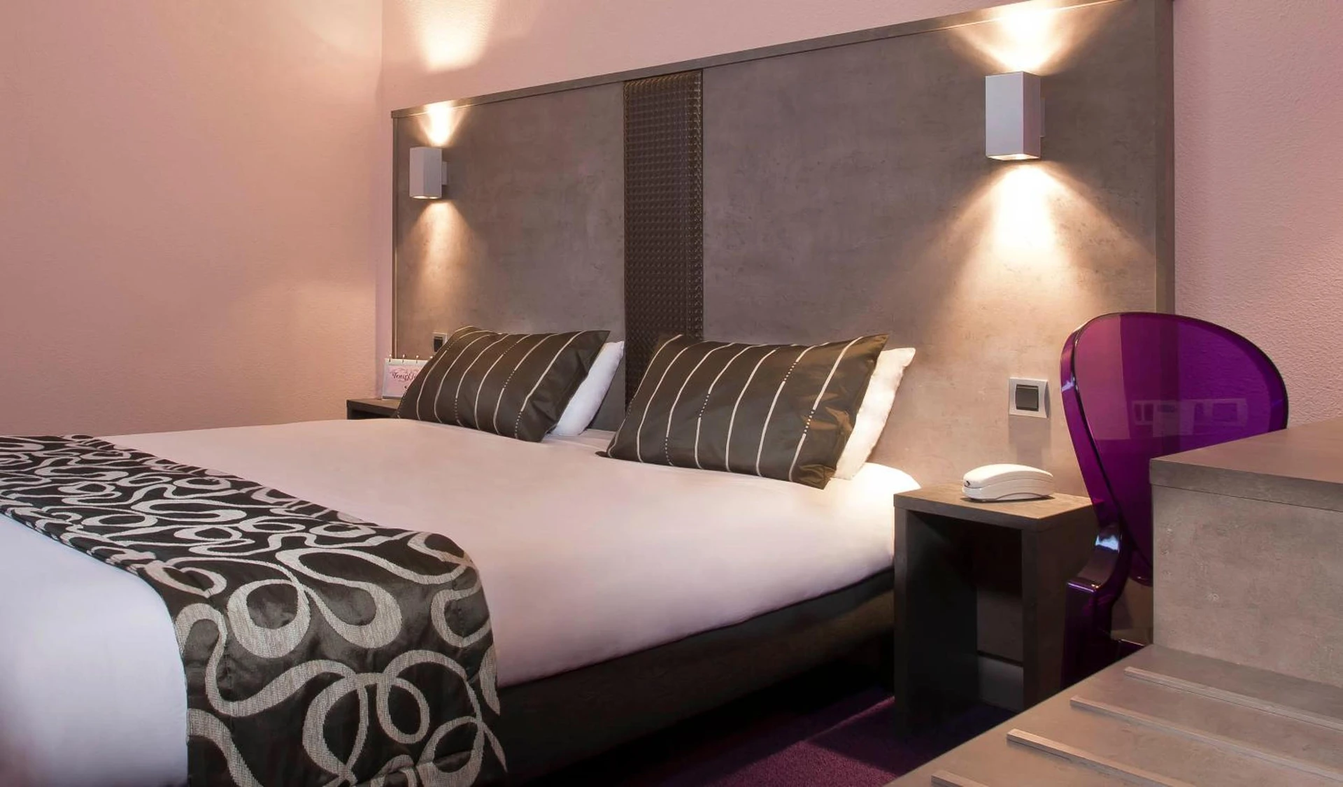 Chambre disponible pour un séminaire d'entreprise à Tourhotel Blois - La Chaussée-Saint-Victor