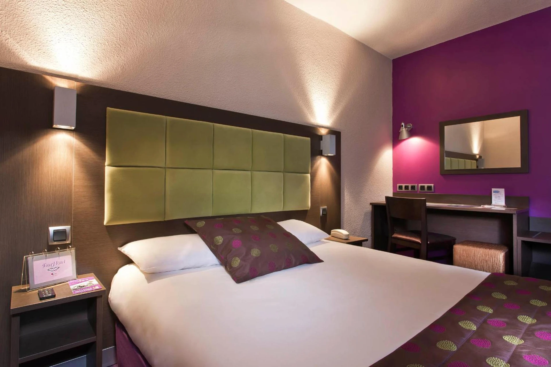 Magnifique chambre pour un séminaire d'entreprise à Tourhotel Blois - La Chaussée-Saint-Victor