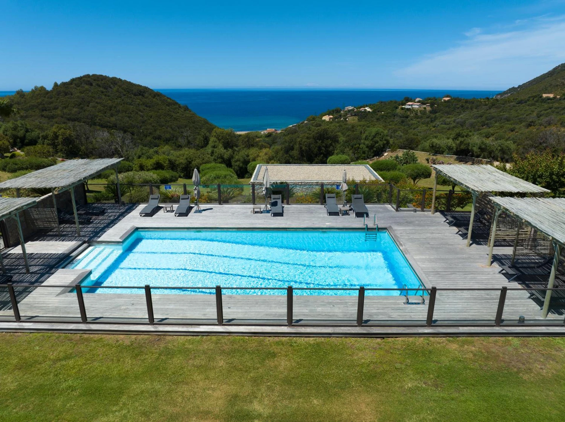 Organiser un séminaire d'entreprise : U San Daniellu villas et chambres à farinole