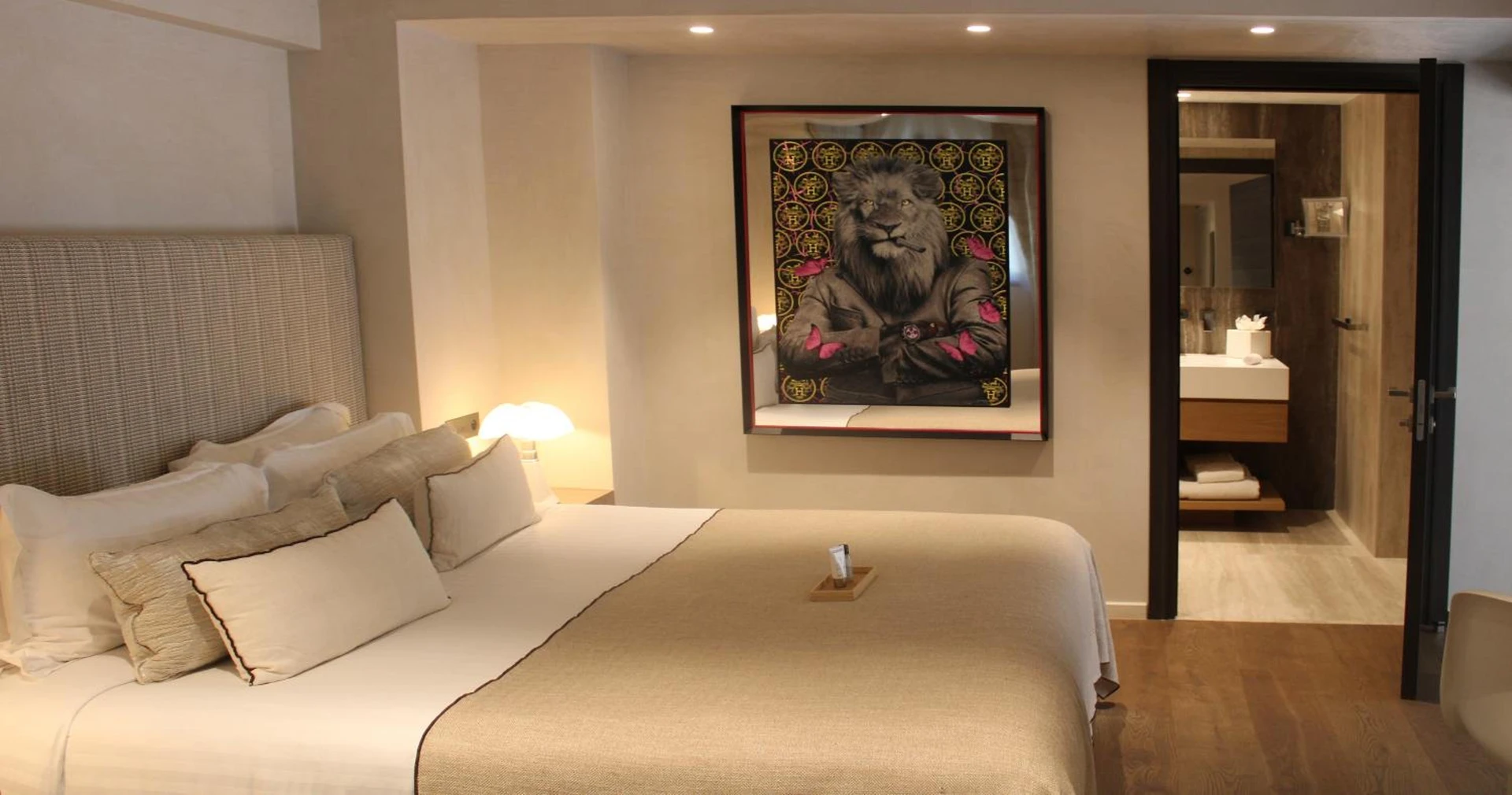 Magnifique chambre pour un séminaire d'entreprise à Villa Cosy, hotel & spa - Saint-Tropez