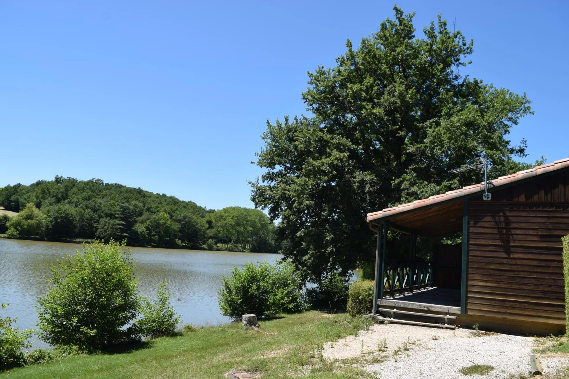 Chambre disponible pour un séminaire d'entreprise à Camping - Village Vacances du Lac - Boulogne-sur-Gesse