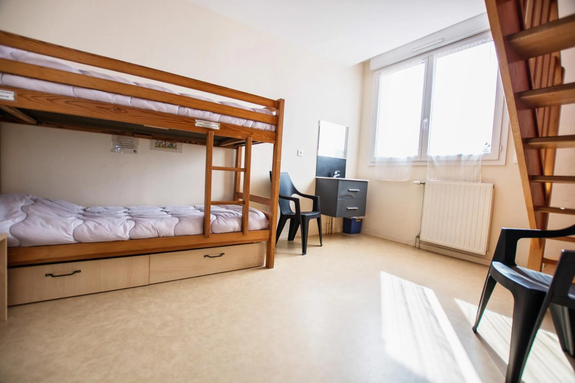 Chambre disponible pour un séminaire d'entreprise à LE SOLEIL DE JADE village vacances - Préfailles